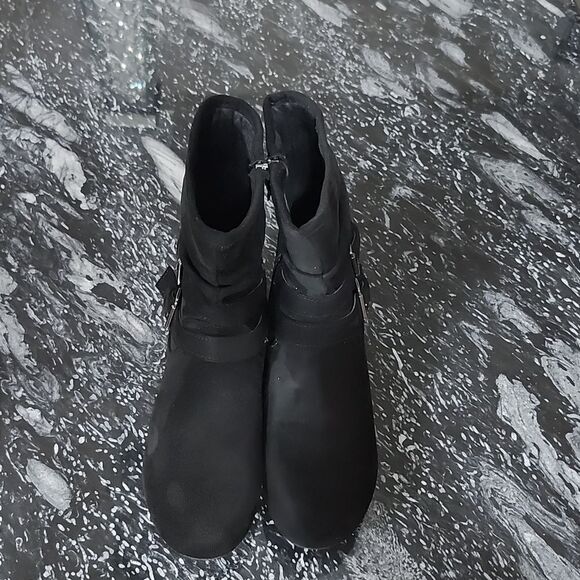 BRAND NEW HERSTYLE LINDELL FLAT HEEL CALF SIDE ZIPPER SLOUCH ANKLE BOOTIES - Picture 3 of 16